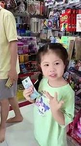 Em Cherry được bà ngoại cho 20 ngàn, lần đầu tiên tự đi mua món đồ mà ẻm thích... và cái kết!