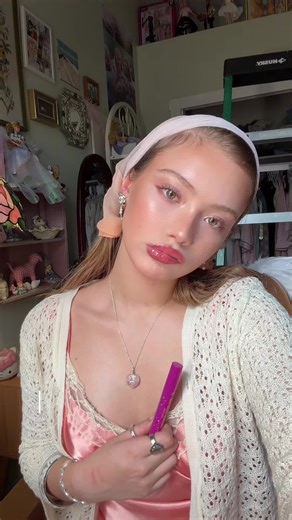 I wish I could get at least one real freckle on my face but oh well | freckle pen