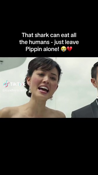 Pippin's Little Legs Paddling Faster - The Meg Movie Clips