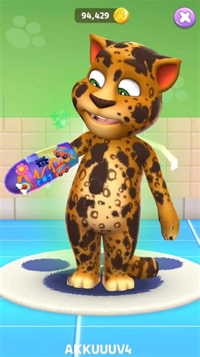 Tom Hurt His Hand! 😂🐱 #talkingtom #funny #tom