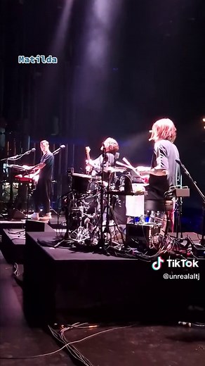 Alt J US Tour Highlights: Breezeblocks, Tessellate, Left Hand Free & More