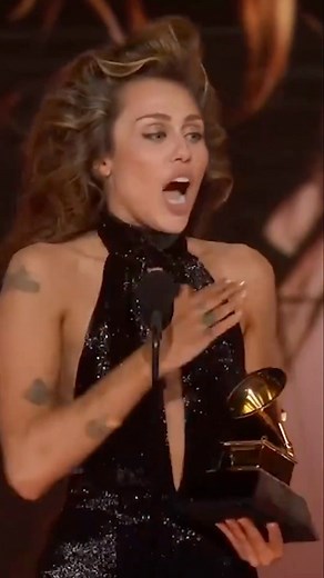 271K views · 3.5K reactions | And the award for most beautiful speech goes to… @mileycyrus 曆#mileycyrus #miley #GRAMMYs #mtvceleb | MTV UK | Facebook