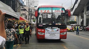 UPDATE: As of 7AM, mahigit 60 buses na ang naideploy mula sa MRT-3 North Avenue Station upang serbisyuhan ang mga regular na pasahero ng tren ngayong isinasagawa ang taunan nitong maintenance shutdown. Magpapatuloy ang Bus Augmentation Program ng DOTr, MRT-3, LTFRB, LTO, MMDA, i-ACT at PNP-HPG hanggang alas-nuwebe ng gabi. #DOTrPH 🇵🇭 #RailwaysSectorWorks #RoadSectorWorks #PartnersForChange | Department of Transportation - Philippines