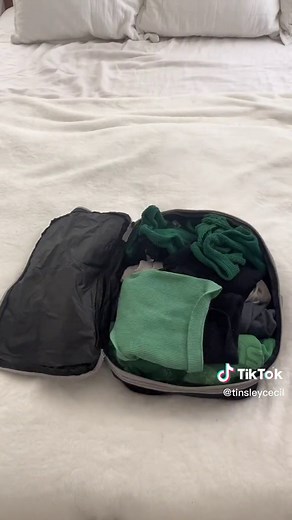 Comparison of Compression Packing Cubes for Efficient Travel Packing