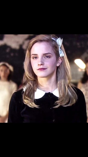 shes so beautiful. #pauline #paulinefossil #paulinefossiledit #emmawatson #emmawatsonedit #hermionegranger #hermionegrangeredit #balletshoes #balletshoesmovie #fyp #fördig #foryoupage