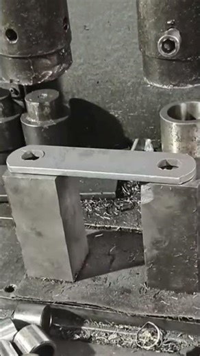 Chain Clip Forming Process #MetalWork #EngineeringTech #MachineProcess