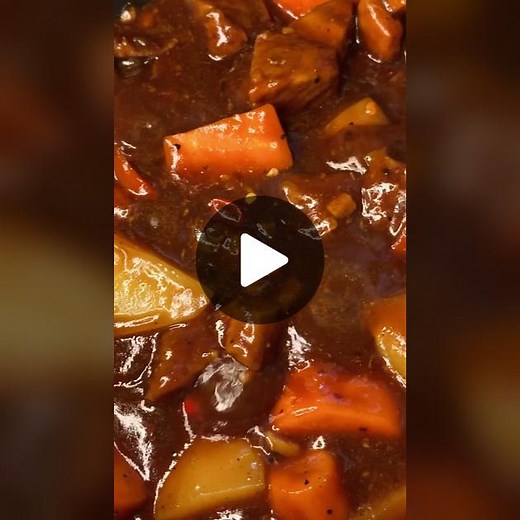 Caldereta vs. Mechado: What's the Difference?