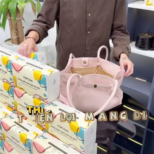 Giấy ăn rút Topgia thùng 40 gói đa sắc cao cấp 240 tờ 4 lớp, dập vân 4D, mềm mịn... Sản phẩm cao cấp