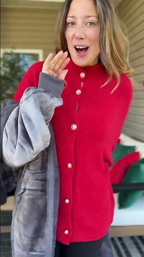 Oversized Wearable Blanket Sweatshirt Review – Thick Warm Fleece Sherpa Hooded with Pockets