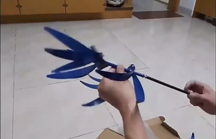 Blue Wind Spinner Unique Kinetic Sculptures Windmill Magical Wind Powered Metal Windmill for Outdoor Yard Patio Lawn & Garden Decor Gift, cddjk24022603