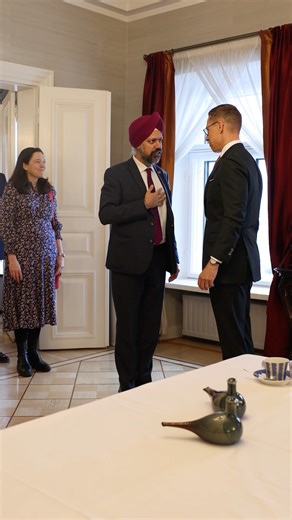 Tapasin tänään Ison-Britannian parlamentin alahuoneen puolustusvaliokunnan edustajia sekä eduskunnan perustuslakivaliokunnan. Ison-Britannian parlamentaarikkojen kanssa keskustelimme ajankohtaisista ulko-, turvallisuus- ja puolustuspoliittista kysymyksistä. Eduskunnan perustuslakivaliokunnan tapaamisessa aiheena oli ulko- ja turvallisuuspoliittinen tilanne. – I dag träffade jag företrädare för försvarsutskottet vid underhuset i brittiska parlamentet och riksdagens grundlagsutskott. Med de britti