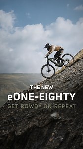 Nueva eONE-EIGHTY, para los más exigentes. Una bicicleta tanto para los amantes de los bike parks y las rutas largas de montaña. La nueva eONE-EIGHTY es la e-bike de mayor recorrido de Merida, con 180 mm de amortiguación suave y progresiva para ofrecerte el margen suficiente para que vayas al límite cuando y como quieras. Respaldada por el nuevo motor Bosch Performance Line CX con una batería de 800 Wh un extensor de autonomía opcional de 250 Wh. ¡DISFRÚTALA! #newbikeday #merida #meridabikes #mo