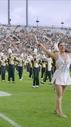 "Pump It," the 2005 hit from the Black Eyed Peas by the Purdue "All-American" Marching Band!