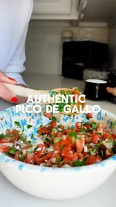 The Authentic Pico de Gallo You Need in Your Life! 🍅🌿 Not all pico de gallo is made the same, and here’s my secret: I don’t always add lime juice. If I’m making it for tacos or molletes, I keep it simple—just salt and always a drizzle of olive oil. But if it’s for chips and salsa, that’s when I add the lime! 🍋 https://www.alecooks.com/authentic-pico-de-gallo/ This is how we do it in Mexico—fresh, flavorful, and just right for every dish. Once you try it this way, you’ll never go back! ❤️✨ | P