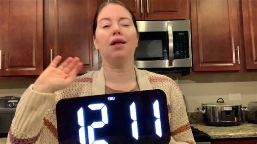 Watch Zgrmbo F500 Digital Clock User Sharing on Amazon Live