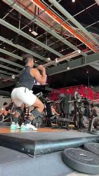 Before bodybuilding, powerlifting, or CrossFit, doing mobility warm-up exercises is very important