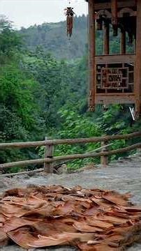 AMAZING | Reviving Ancient Chinese Raincoats: The Straw Clad Fisherman in Snow | diy | hacks | tips