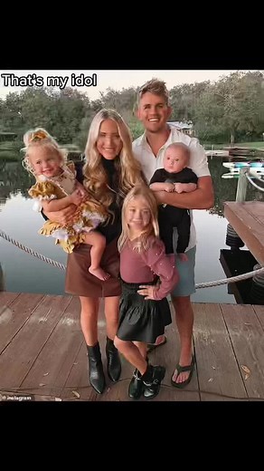 DVG Family: Our Beloved Idols