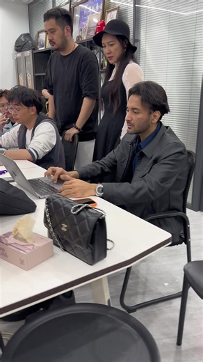 Become a Smarter Amazon Seller Using AI