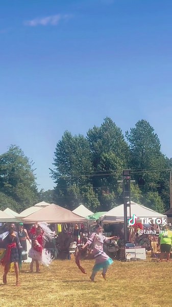 Experience the Squamish Nation Youth Powwow