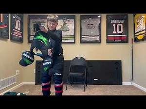 How to put on hockey gear