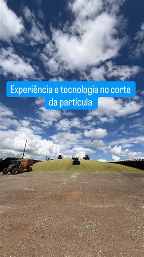 Nota do Leite on Instagram: "🚜União de anos de campo com dados em tempo real para definir o tamanho da partícula no momento da colheita. Resultado? Melhor compactação do silo, fermentação mais eficiente e menos perdas na silagem. É assim que a Cia da Silagem transforma decisão técnica em alimento de qualidade no cocho. #pecuarialeiteira #agro #agricultura #krone #agronegócio #manejoleiteiro #vacasleiteiras"