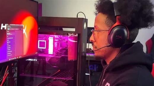 探索未知音质体验，感受清晰细腻的声场，全新听觉旅程由此开启，TWS耳机带来沉浸式音乐享受。