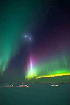 "어두운 하늘에 오로라가 6초 만에 펼쳐진다 ✨"