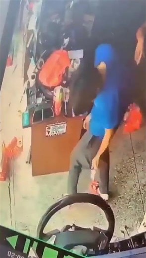 Mouse Gets Into Boy’s Pants — His Reaction Is Hilarious! 😂🐭 | Funny Viral Video