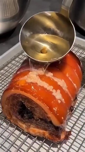 Ao Gosto Carnes l Churrasco BH 🥩 on Instagram: "Natal é no Ao Gosto 🎅🥩🎁 *Kits Natalino* 🎅🎁 Kit Natal Texas 🇺🇸 (10 Pessoas) Chester Texano Pernil s/ Osso Ao Vinho R$99,90 😱 R$9,90 p/ Pessoa 🔥 Kit Natal Oficial🎅 (10 Pessoas) Mini Chester Desossado e Recheado Pernil s/ Osso Ao Vinho R$139,90 😱 R$13,90 p/ Pessoa 🔥 Kit Premium Natal 💎 (10 Pessoas) 1/4 Leitoa Baby Ao Vinho Mini Chester Desossado e Recheado R$249,90 😱 R$24,90 p/ Pessoa 🔥 Kit Fartura Natal 🎄 (10 Pessoas) Mini Chester De