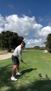 4.8K views · 141 reactions | Sometimes, better golf means hitting it straighter. Sometimes, it means hitting different shot shapes. JumboMax grips give you the club face control to do both. @wespattersongolf #jumbomax | JumboMax Golf Grips | Facebook