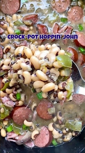 Crockpot Hoppin’ John #slowcooker #crockpot #hoppinjohn