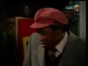 Engaging Conversations in a Cozy Café Setting