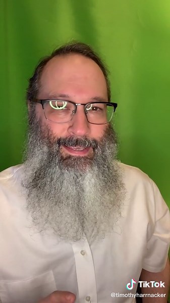 Yes, a facehugger for a face mask. #alien