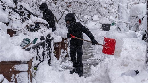 Blizzard wreaks havoc on Northeast