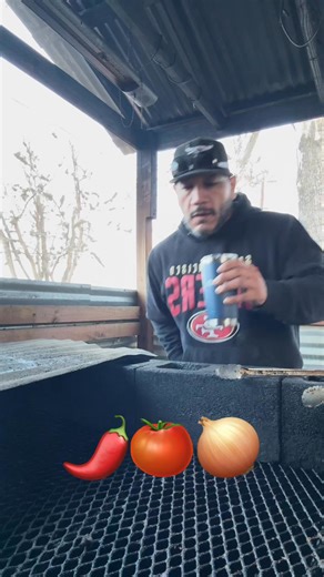 Como cuando vienes de La Joya 🌶️🍅🧅😎😆 #badbunny #lajoya #laugh #blessed #real #riograndevalley | Compadres Hill Country Cocina