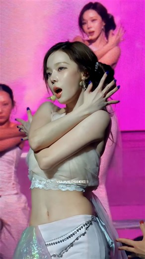 Yujiverse on Instagram: "🎤 250211 aespa Winter — Spark Fancam ❄️🔥 From the very first second, the atmosphere shifts. Winter’s calm yet powerful presence, crystal-clear vocals, and perfectly controlled movements make this Spark performance impossible to look away from. ✨ Every glance feels intentional, every move sharp and clean — a stage that gets even more impressive the longer you watch. Captured in high quality, all the details shine even brighter. 🎥⚡ — — — — — — — — — — — — — — — — 🌐 Abo