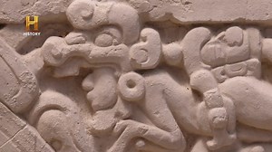 Los teóricos de los antiguos astronautas están desconcertados con lo que ocurre en la misteriosa cuenca. 📺 Todo esto y más en tu pantalla de History #AlienígenasAncestrales | HISTORY