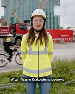🚇 Zabieramy Was na plac budowy #KrakowskiSzybkiTramwaj Etap IV. Pokażemy Wam jak aktualnie wygląda budowa. Dziś startujemy z pierwszym odcinkiem z serii. 👷‍♀️ @paulina Babiarz, Inżynier Budowy w @‌Soletanche Polska oprowadzi Was po jednym z najważniejszych projektów infrastrukturalnych Krakowa. W najnowszej rolce dowiecie się: ✅ gdzie powstaje tunel tramwajowy o długości 1,23 km, ✅ co aktualnie dzieje się w rejonie Ronda Młyńskiego i Ronda Polsadu, ✅ kto stoi za realizacją tej inwestycji i jak
