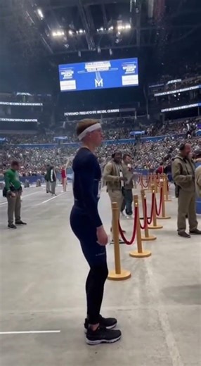 Pro Athlete Competes in World Championship Queue Standing #Shorts