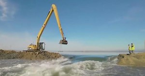 Levee breach aids tidal marshland restoration project in Menlo Park
