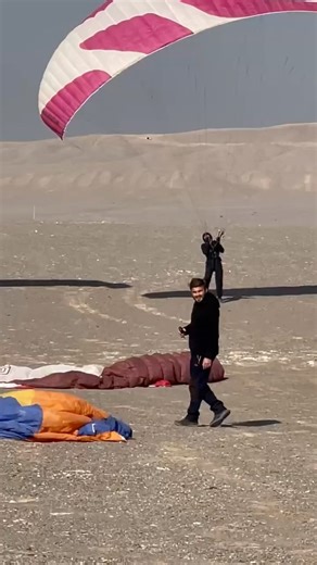 Kiting practice on a perfect day🪂 #paragliding #GoldenEagleParagliding #kiting #desert