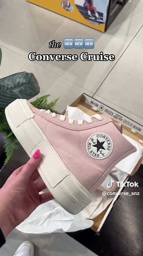 Whos getting their hands on the all new Converse Cruise? 😍💅💕 #pink #chucks