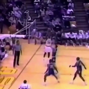(1992) Shaq really jumped over a man on this putback dunk at LSU. DIESEL. | Timeless Sports