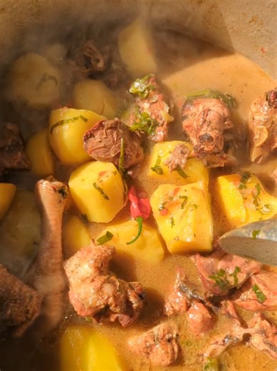 Delicious Porridge Yellow Yams with Roasted Chicken