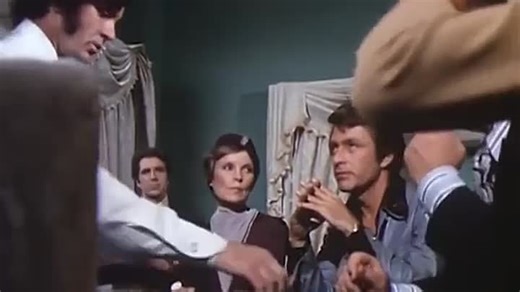 T1.E01 ∙ The Manhunters