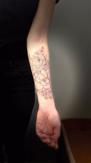 La faune et la flore sources d’inspiration infinie pour nos petits message à transmettre … et penser nos blessures . #art #artherapie #tattootherapy #customtattoo #surmesure #floraltattoo #creativity #paris | Taratatou