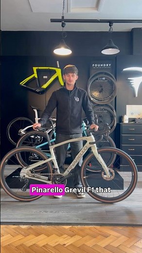 Take a look at the Pinarello Grevil F1 with us 🔍 #gravelbike #pinarello #newbike