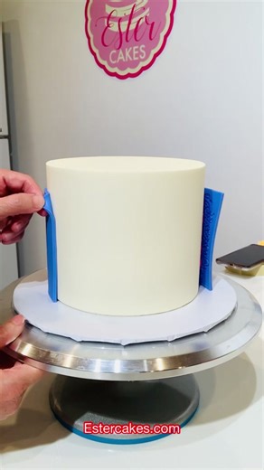 Buttercream Lace Cake Decorating Tutorial