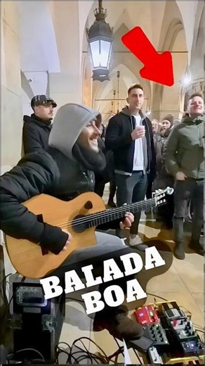Epic Spanish Guitar Turns BALADA BOA into a Street Party 😱🔥 #shorts